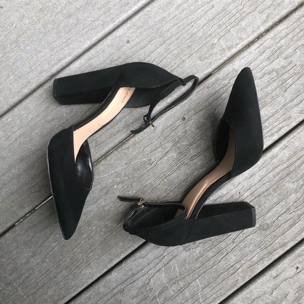 ALDO BLACK POINTY HEELS - SIZE 9